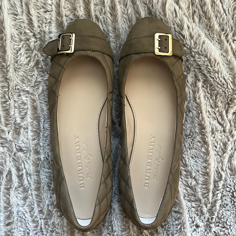 Burberry Avonwick quilted ballerina flats with buckle